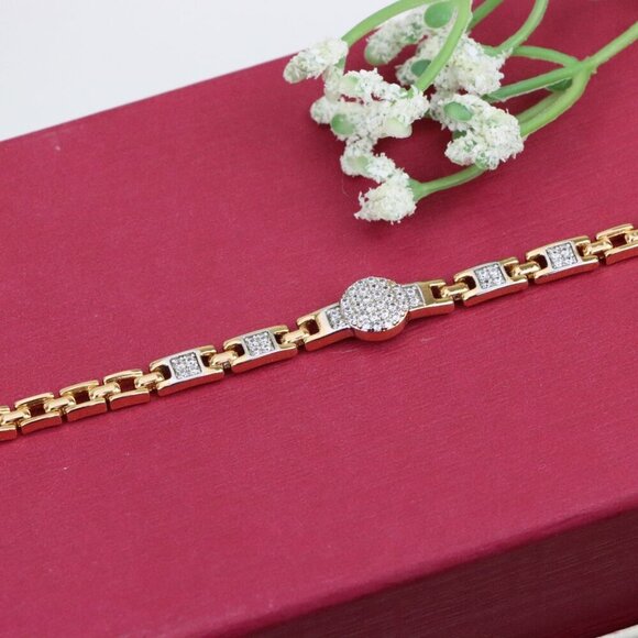 Elegant Rose Gold Bracelet with Pave Circle and Link Design, XPBL0653 - Picture 11 of 12